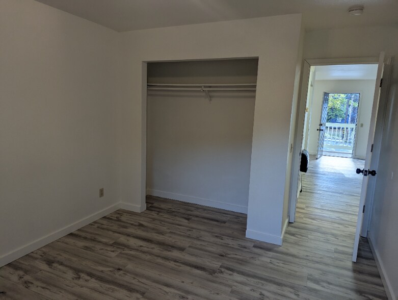 Building Photo - 700 S Weed Blvd