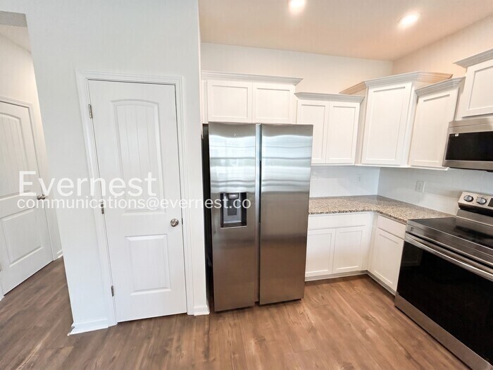 Building Photo - 232 Ansley Wy