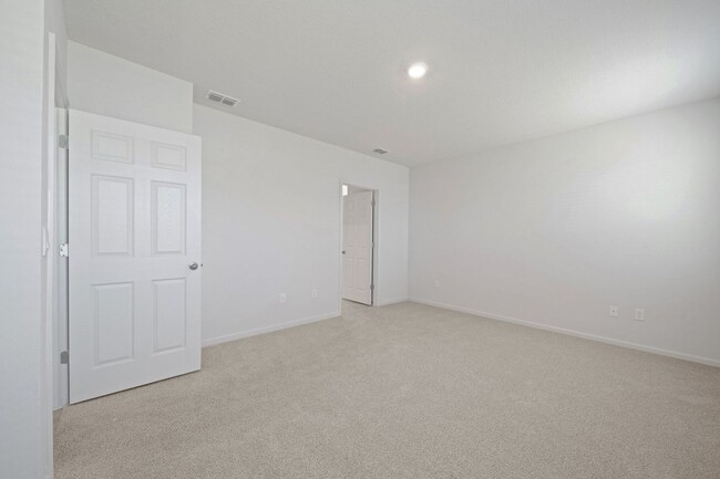 Building Photo - Spacious 4BR House in Port Saint Lucie
