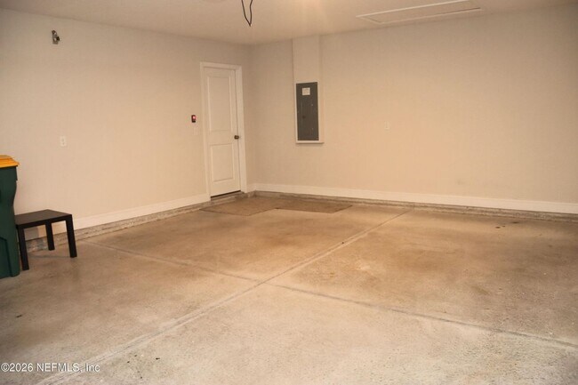Building Photo - 13184 Holsinger Blvd