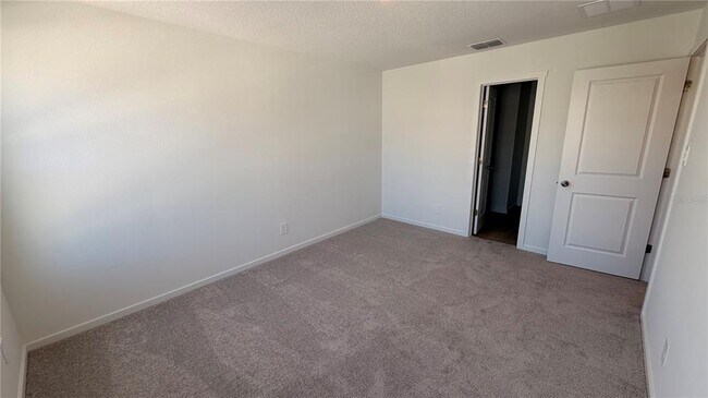 Building Photo - 807 Lynx St