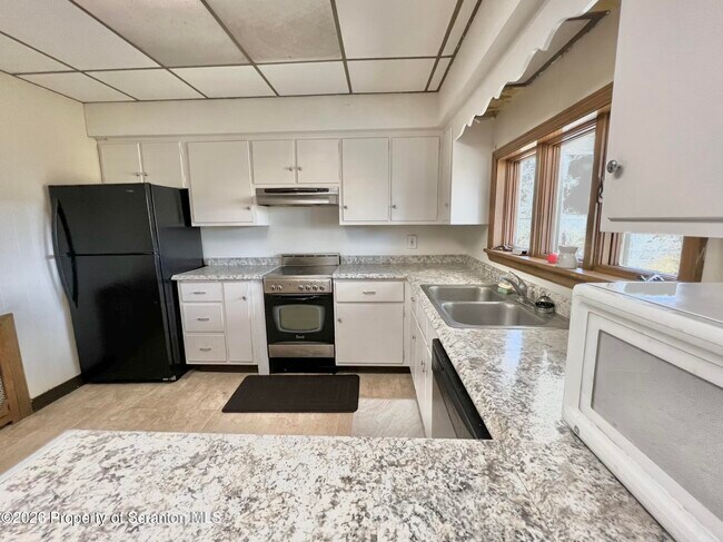 Building Photo - 608 Taylor