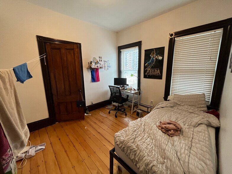 Building Photo - 140 St Alphonsus St