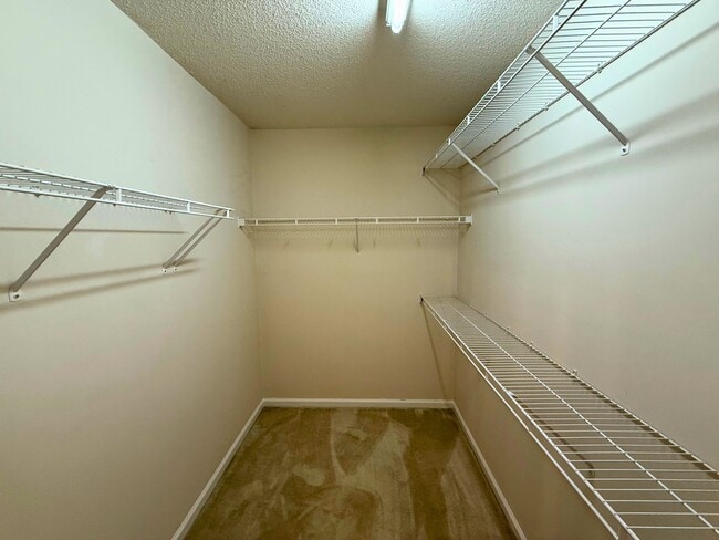 Building Photo - 204 Braelock Dr