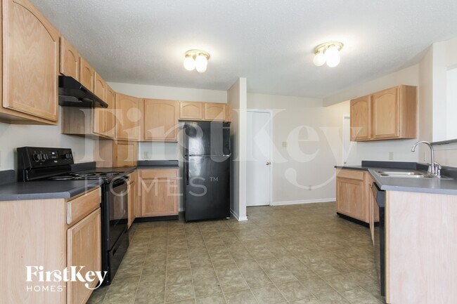 Building Photo - 11511 Presidio Dr