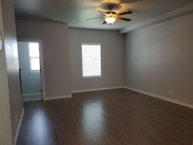 Building Photo - 8779 W Pine Valley Ln