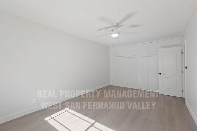 Building Photo - Stunning 3bd Home with Private Outdoor Oasis