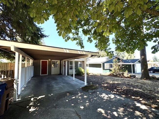 Building Photo - Cozy & Clean 3BR Home in North Tacoma