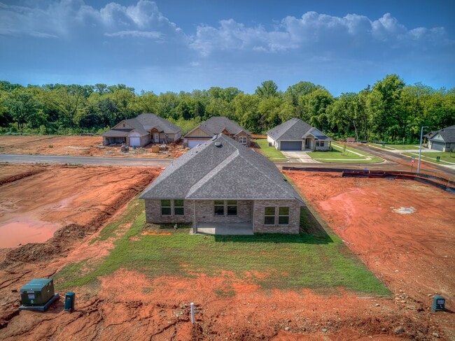 Building Photo - Brand New Home In Noble!