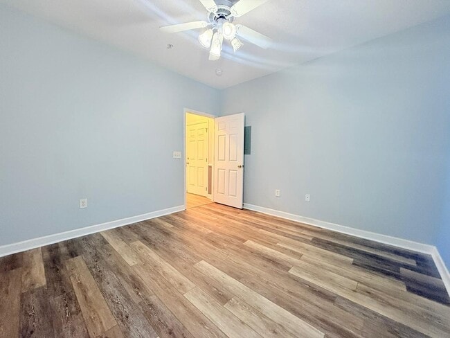 Building Photo - 330 Kiskadee Loop