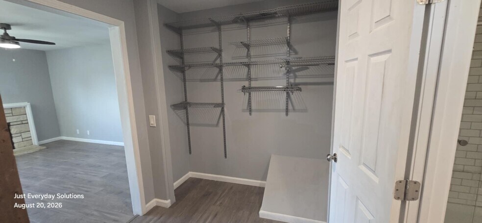 Building Photo - 11071 Bixler Cir