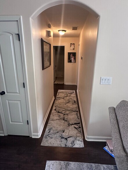 Building Photo - 9704 Pebble Ct