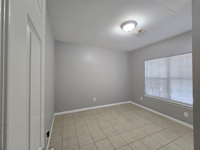 Building Photo - 4142 Alvin St
