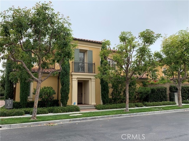 Building Photo - 81 Cipresso