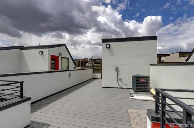 Building Photo - 2820 W 26th Ave