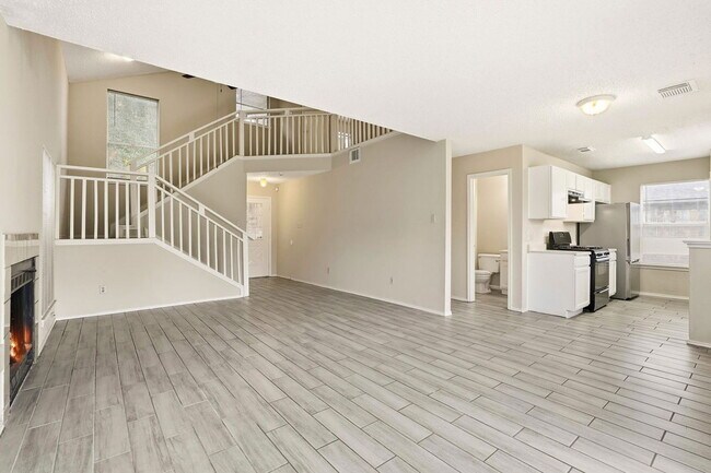 Building Photo - 16623 Red Gully Dr