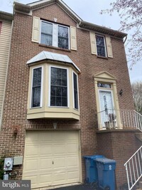 Building Photo - 214 Barclay Dr