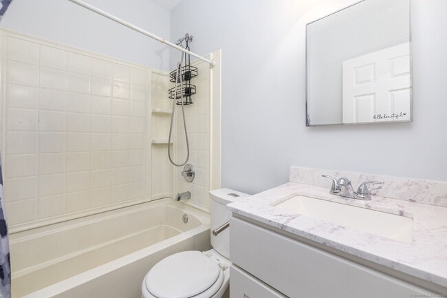 Building Photo - 80 Belden St