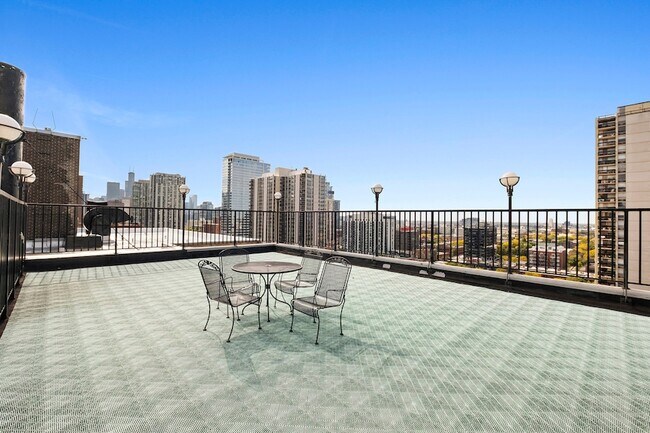 Building Photo - 1340 N Dearborn Pkwy