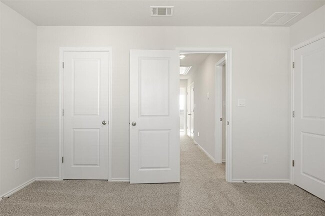 Building Photo - 12811 Village Spun Plz