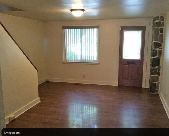 Building Photo - 806 Union St