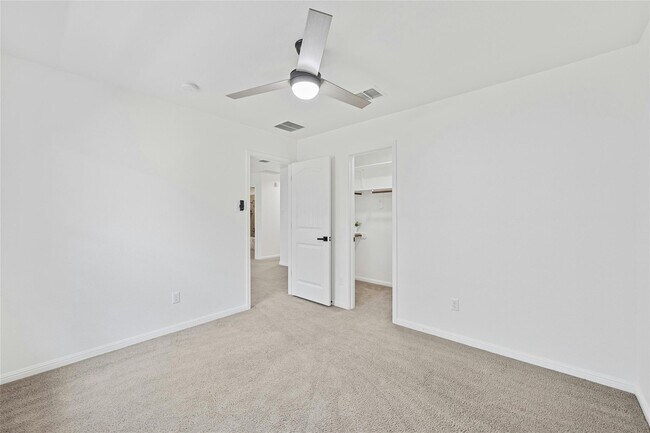 Building Photo - 1701 Hidden Springs Path