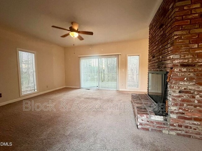 Building Photo - 67 Andrews Store Rd