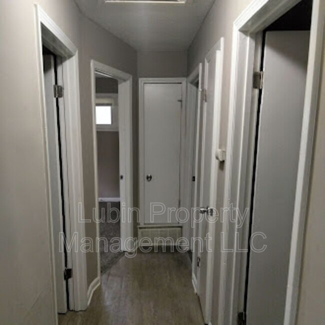 Building Photo - 3413 Mountain Terrace St