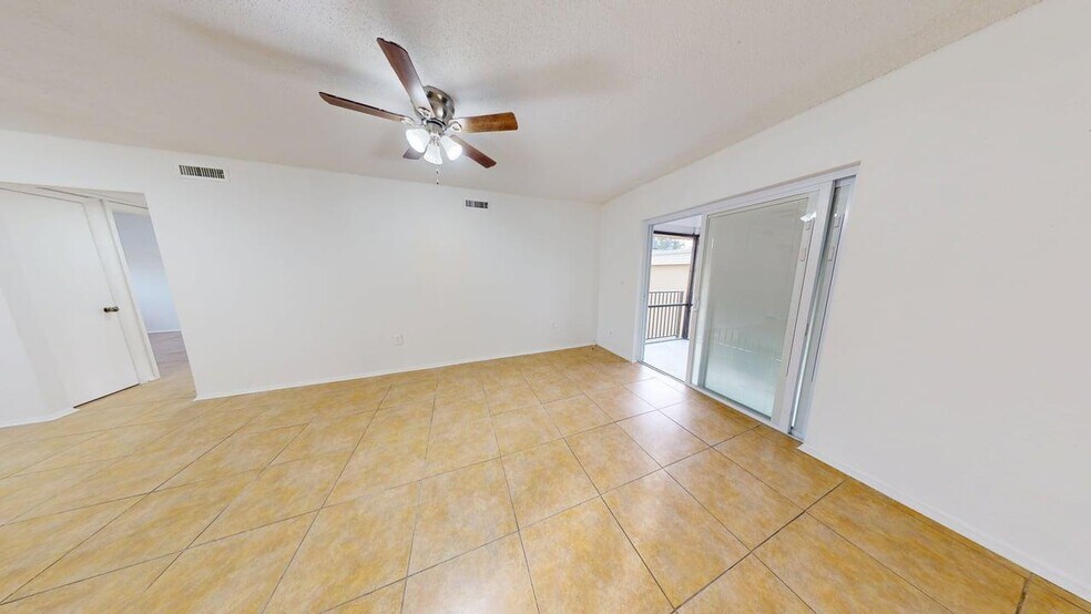 Building Photo - 1000 Lake of the Woods Blvd