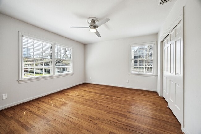 Building Photo - 2506 Avalon Pl