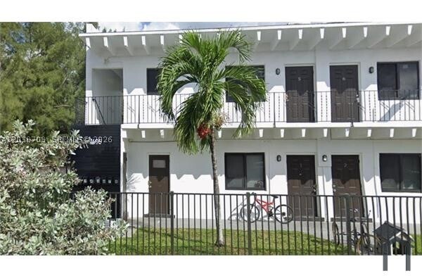 Building Photo - 1405 NW 2nd Ave