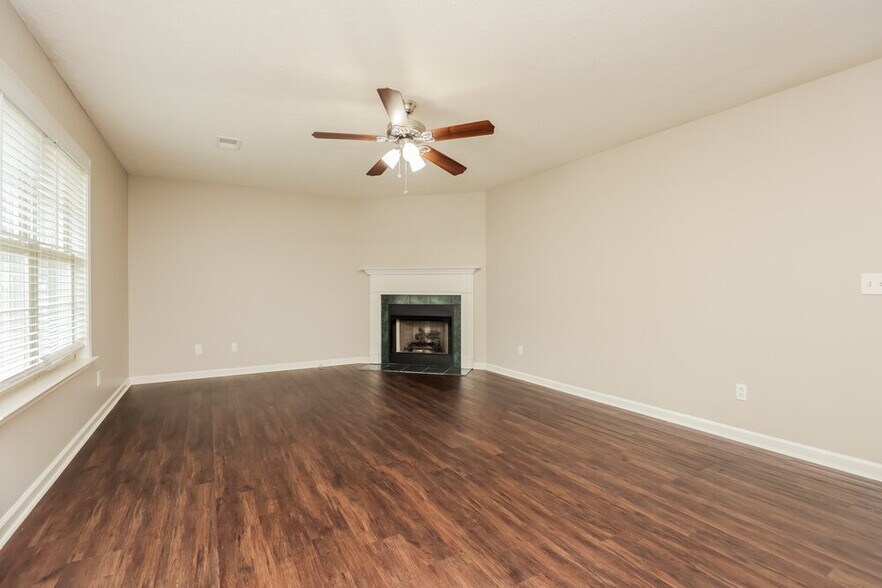 Building Photo - 410 Williamsport Dr