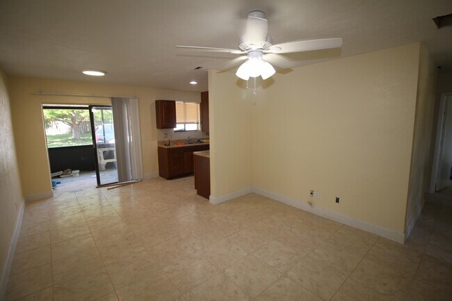 Building Photo - 12419 Westhampton Cir