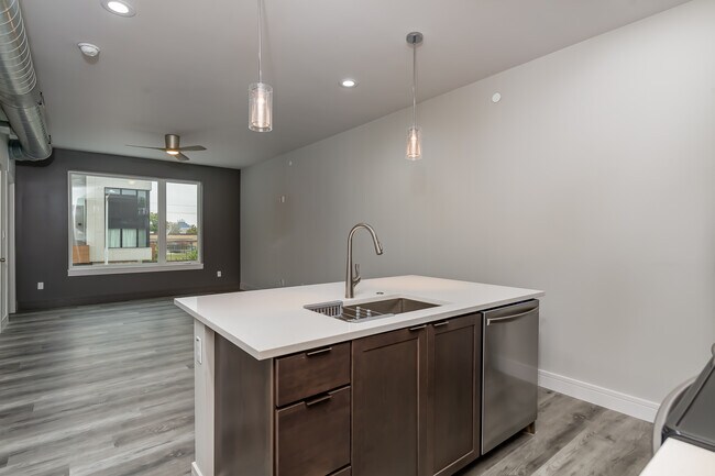 Building Photo - 2752 Lafayette Ave