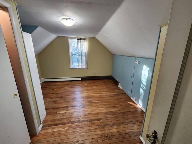 Building Photo - 203 Consaul Rd