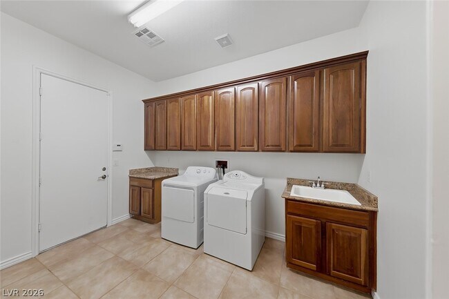 Building Photo - 9500 Ojibwa Ave