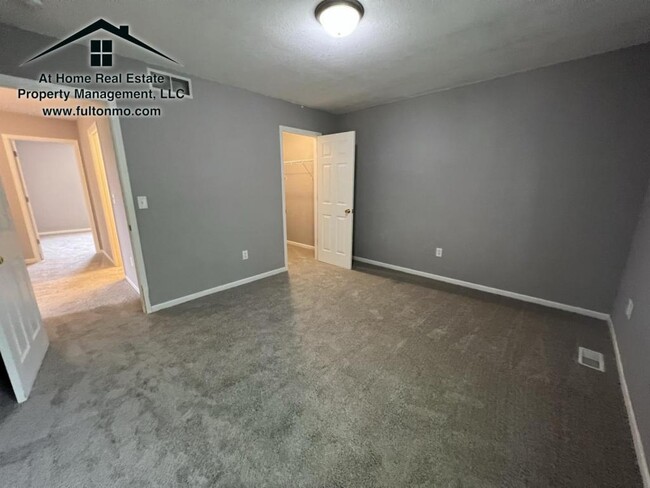 Building Photo - 1012 Boulder Court