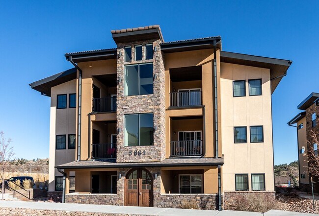 Building Photo - 5661 Silverstone Terrace