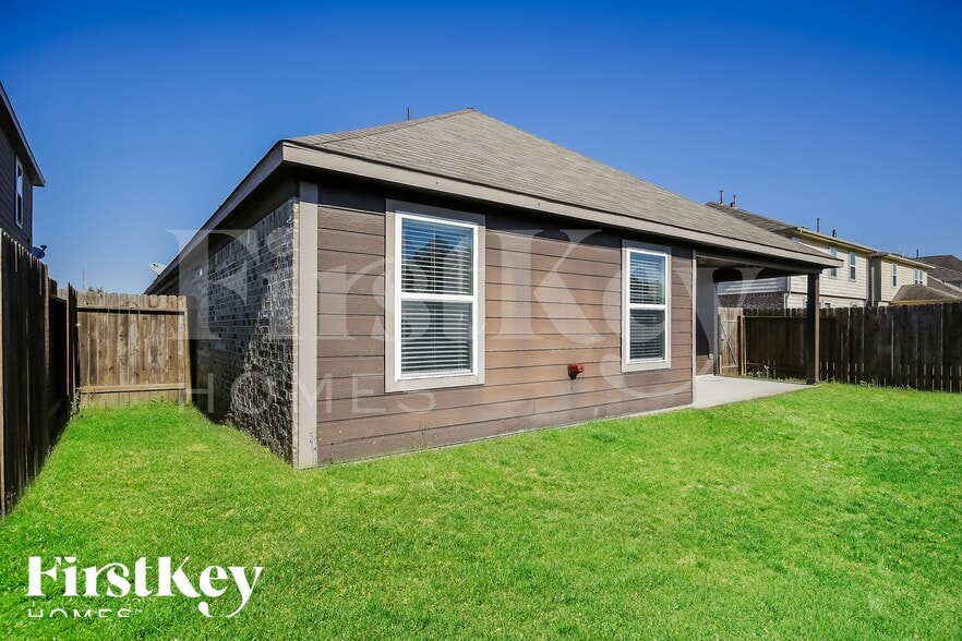 Building Photo - 2598 Magnolia Fair Way