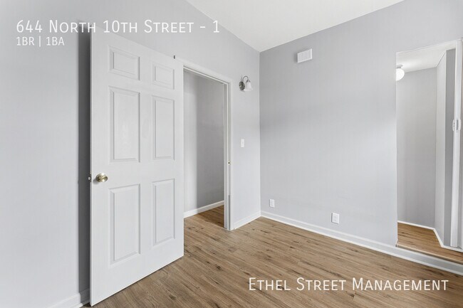 Building Photo - 644 N 10th St