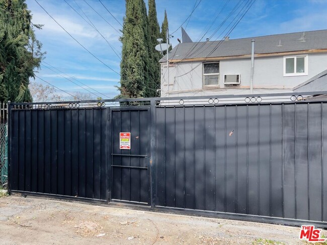 Building Photo - 11472 Ventura Blvd