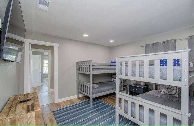 Building Photo - 4802 Crane St