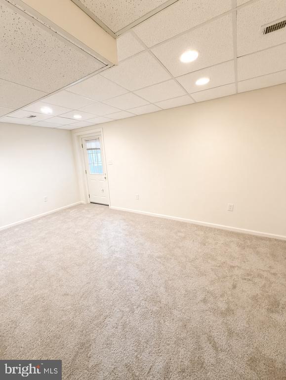 Building Photo - 7730 Chatfield Ln