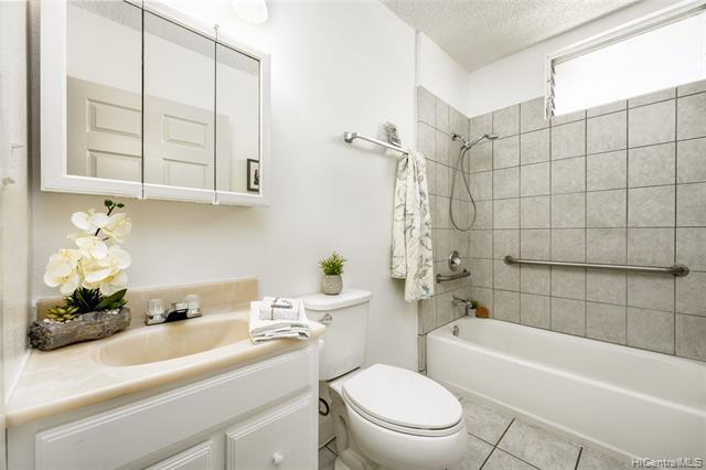 Building Photo - 98-120 Lipoa Pl