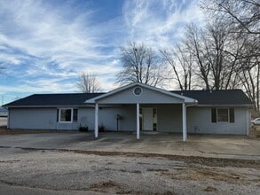 Building Photo - 216 W Mulberry St