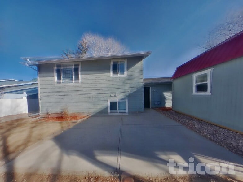 Building Photo - 6650 Brook Forest Dr