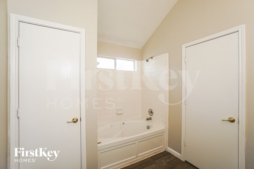 Building Photo - 8422 Cherisse Dr