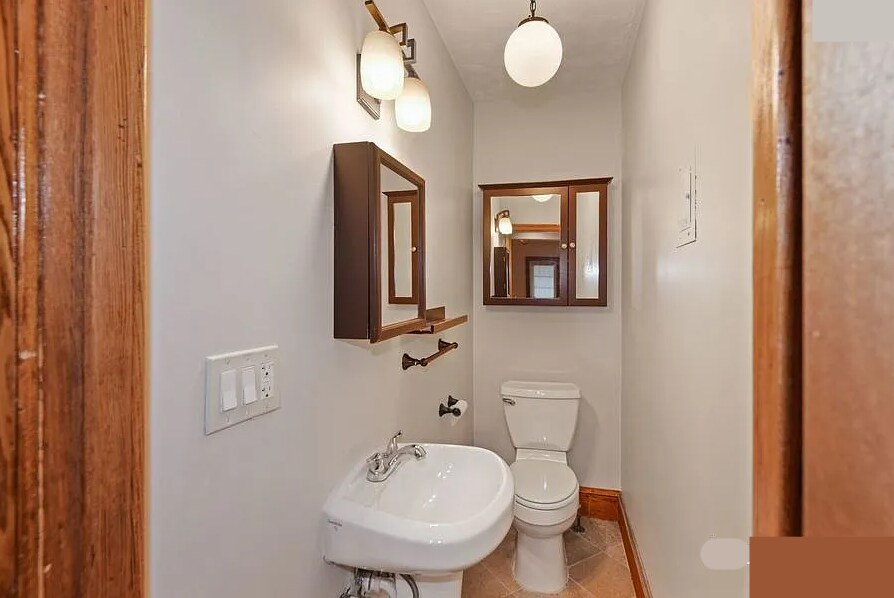 Building Photo - 4422 3rd St NW