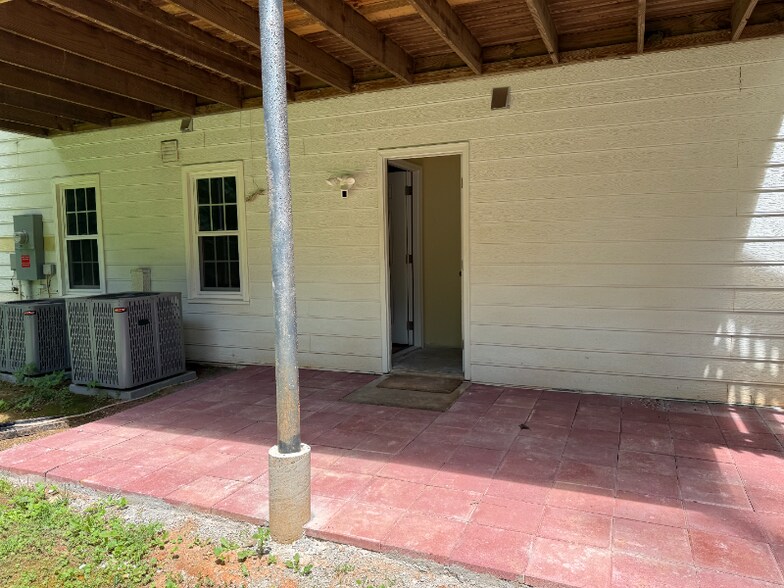 Building Photo - 2786 Brookcliff Landing NE