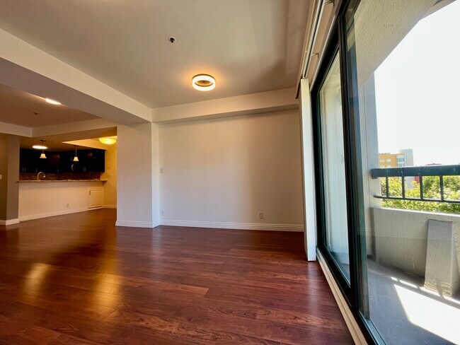Building Photo - 601 Van Ness Ave